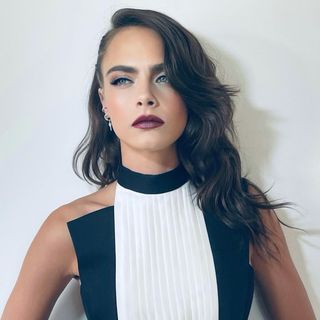 Cara Delevigne <img src="https://www.andremartin.ch/wp-content/uploads/2022/04/badge.png" width="10" height="10">